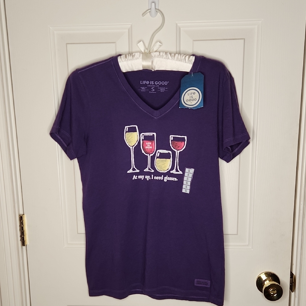 Life is Good Crusher Lite V-neck T-shirt Wine Glasses Size S NWOT